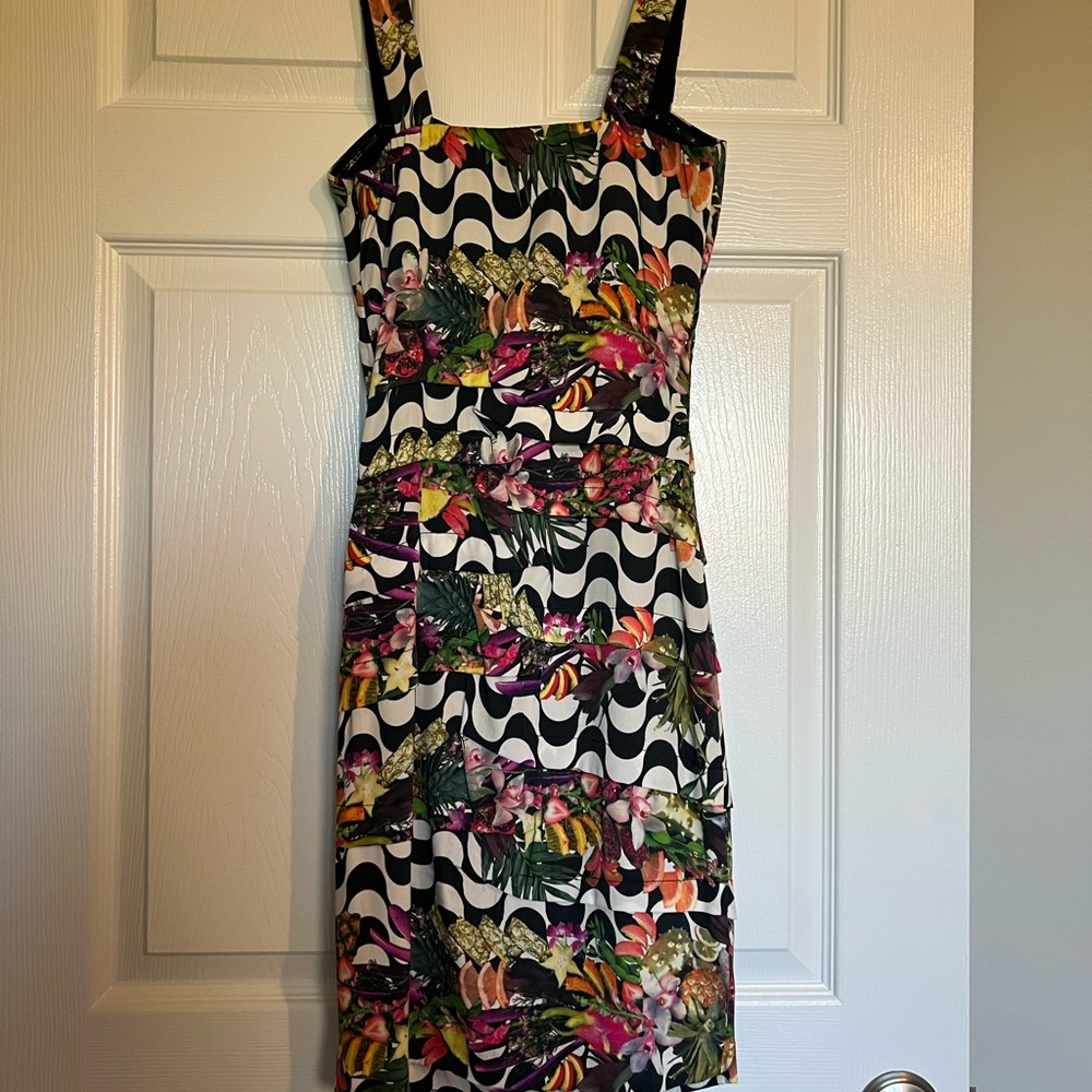 Nicole Miller size 0 multi color sheath dress